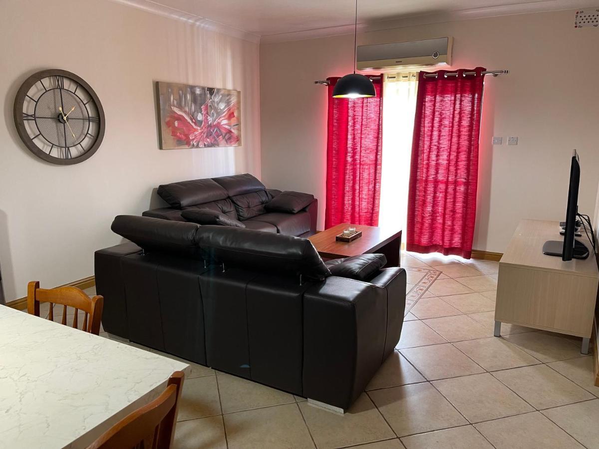 סיינט פול ביי Beautiful Central Apartment With Pool מראה חיצוני תמונה